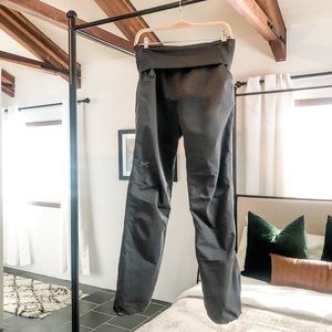 Arc’teryx climbing/hiking pant size 6